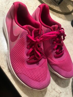 Nike Kids Bright Pink Mesh Athletic Sneakers